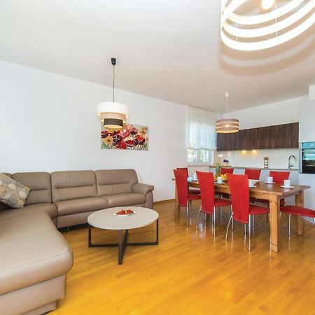 1 Bedroom Stunning Apartment In Kastel Gomilica Kaštela Extérieur photo